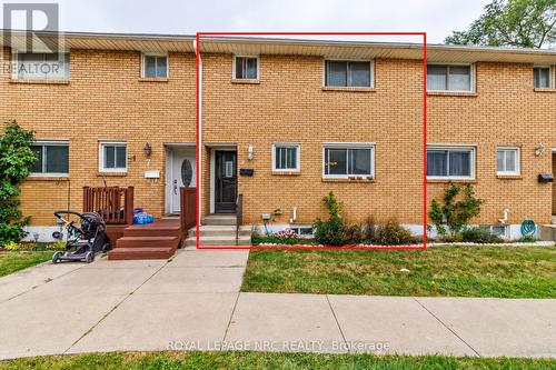 8 - 161 BERKINDALE DRIVE  Hamilton (Riverdale), ON L8E 1M6