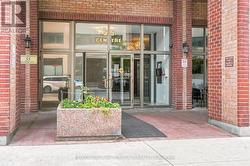 2304 - 55 CENTRE AVENUE Toronto, ON M5G 2H5