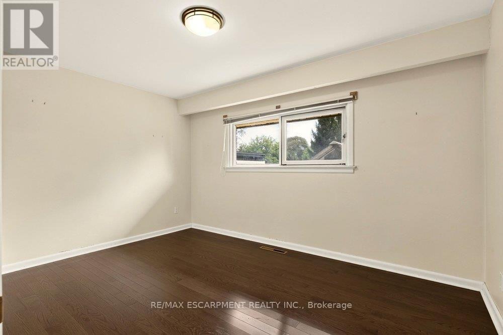 970 Danforth Avenue, Burlington, ON
