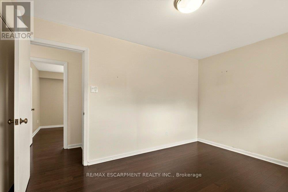 970 Danforth Avenue, Burlington, ON