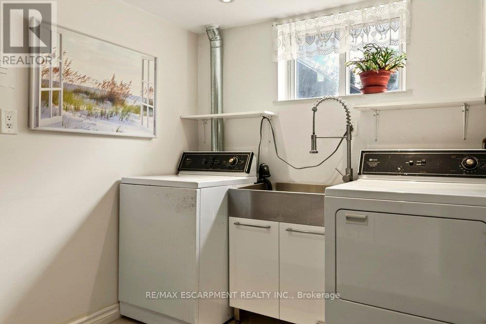 970 Danforth Avenue, Burlington, ON