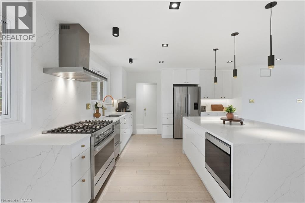9 Donlea Drive, Hamilton, ON