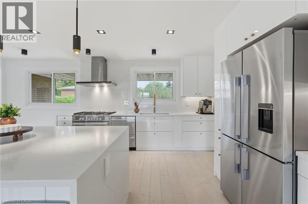 9 Donlea Drive, Hamilton, ON