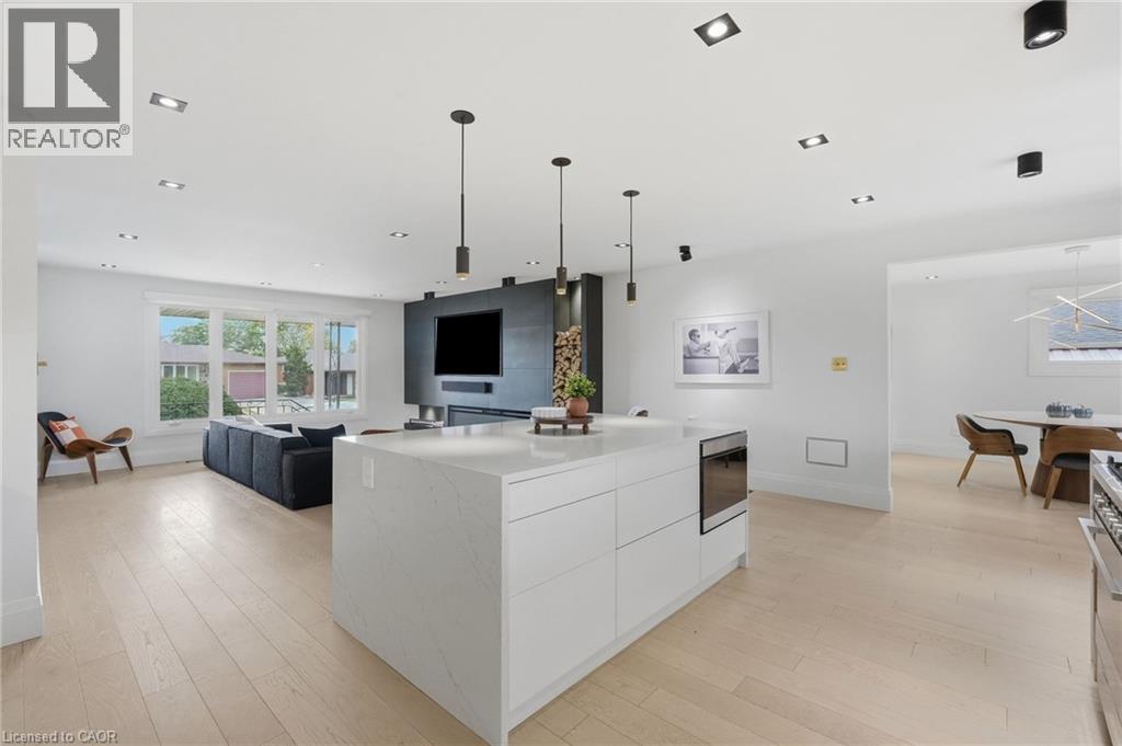 9 Donlea Drive, Hamilton, ON