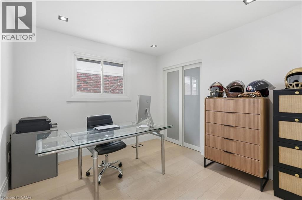 9 Donlea Drive, Hamilton, ON