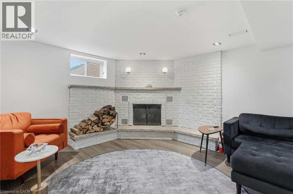 9 Donlea Drive, Hamilton, ON