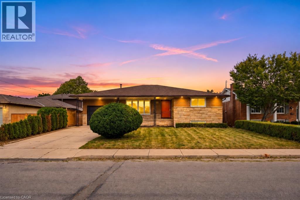 9 Donlea Drive, Hamilton, ON