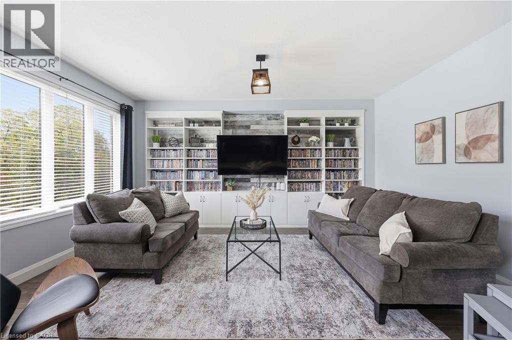 47 Larry Crescent, Caledonia, ON