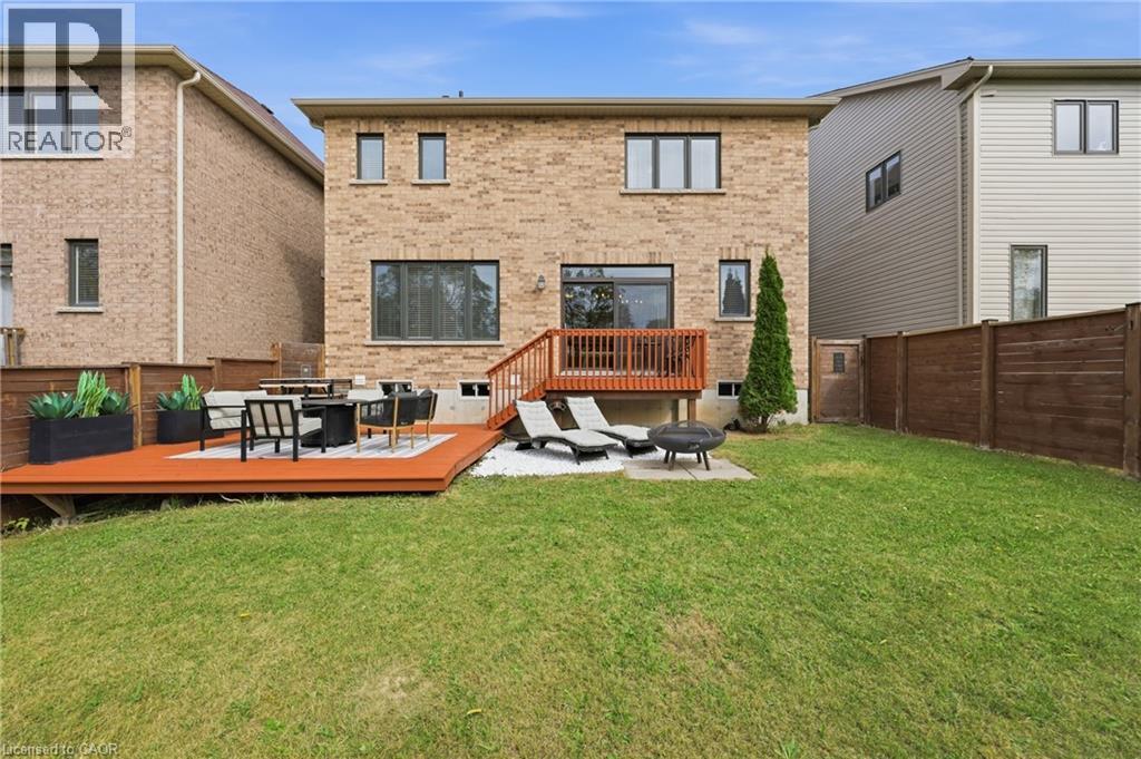 47 Larry Crescent, Caledonia, ON