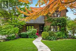 69 CHAPLIN CRESCENT Toronto, ON M5P 1A2