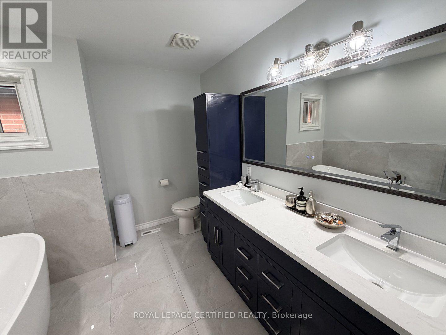 5967 Cherrywood Place, Mississauga, ON