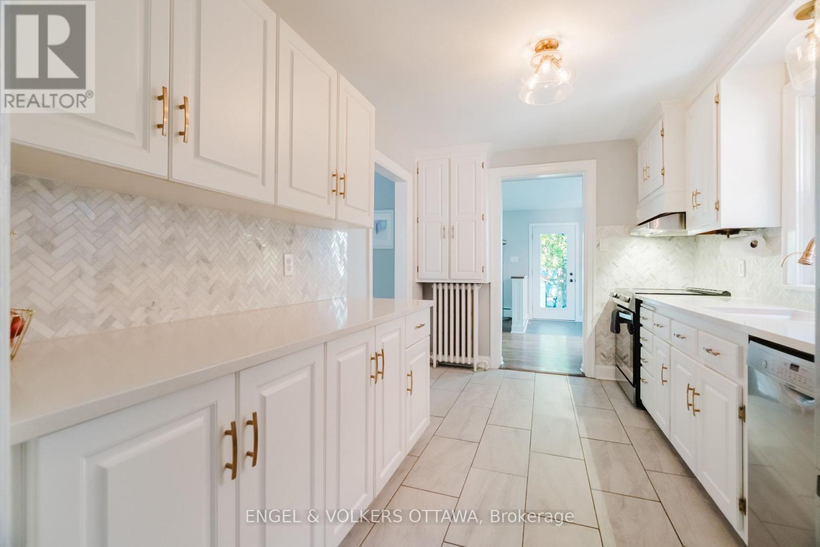198 Stanley Avenue, Ottawa, ON