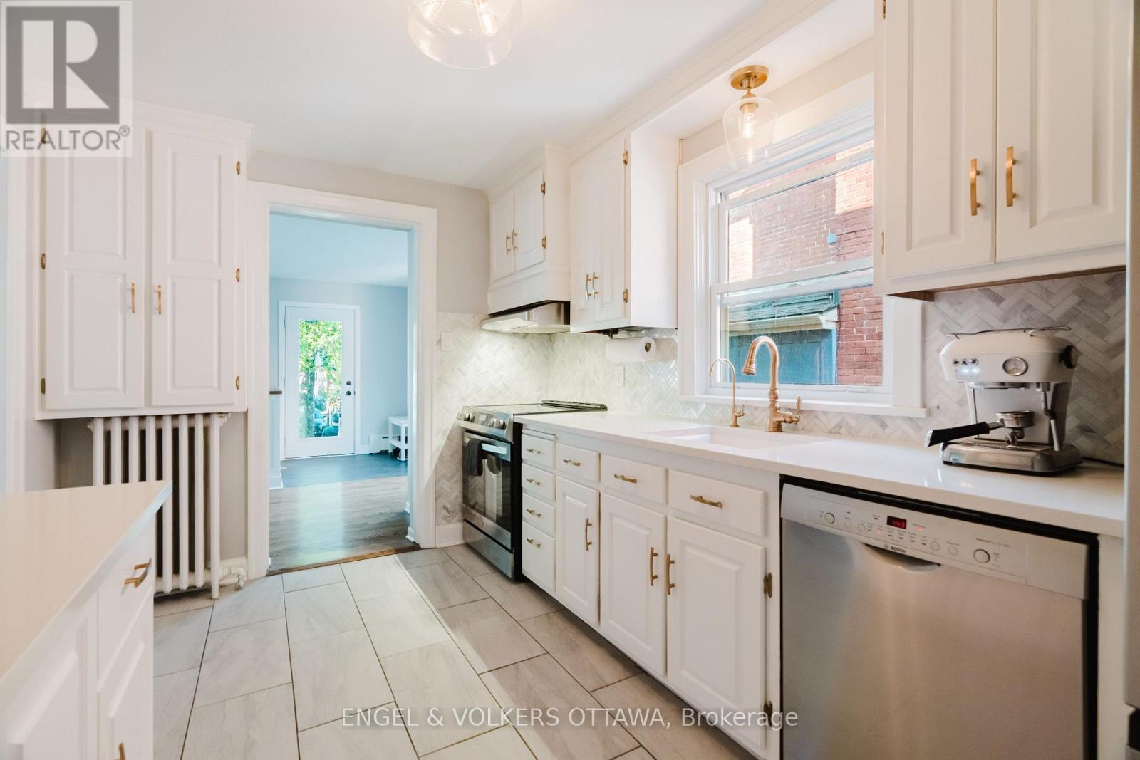 198 Stanley Avenue, Ottawa, ON