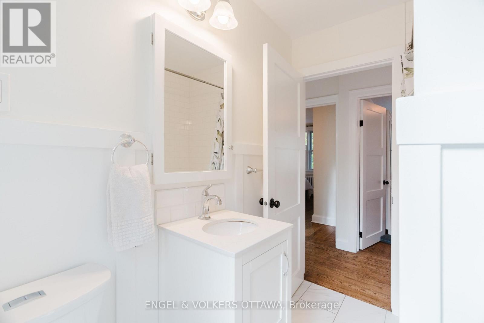 198 Stanley Avenue, Ottawa, ON