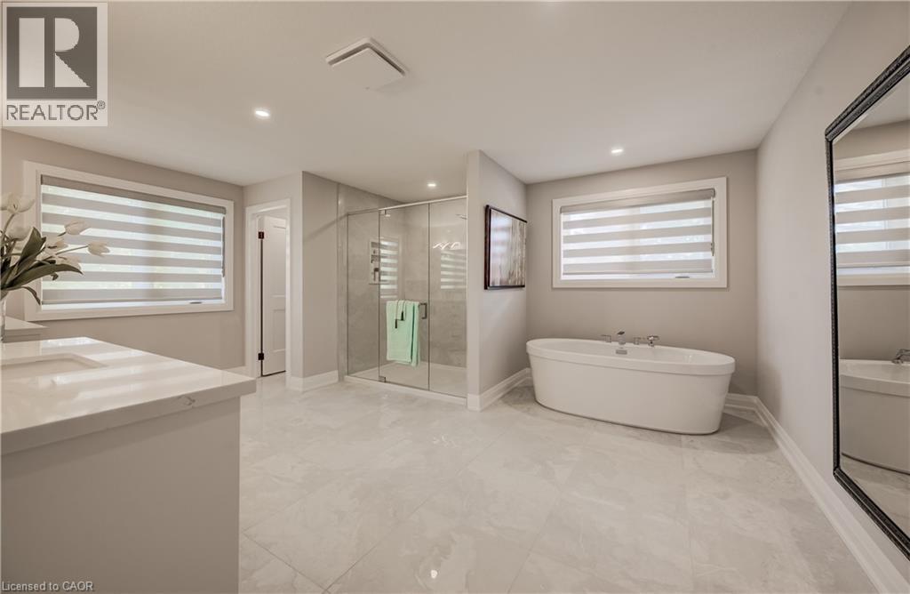 Primary 5 pc ensuite bathroom - 61 Schweitzer Street, Kitchener, ON