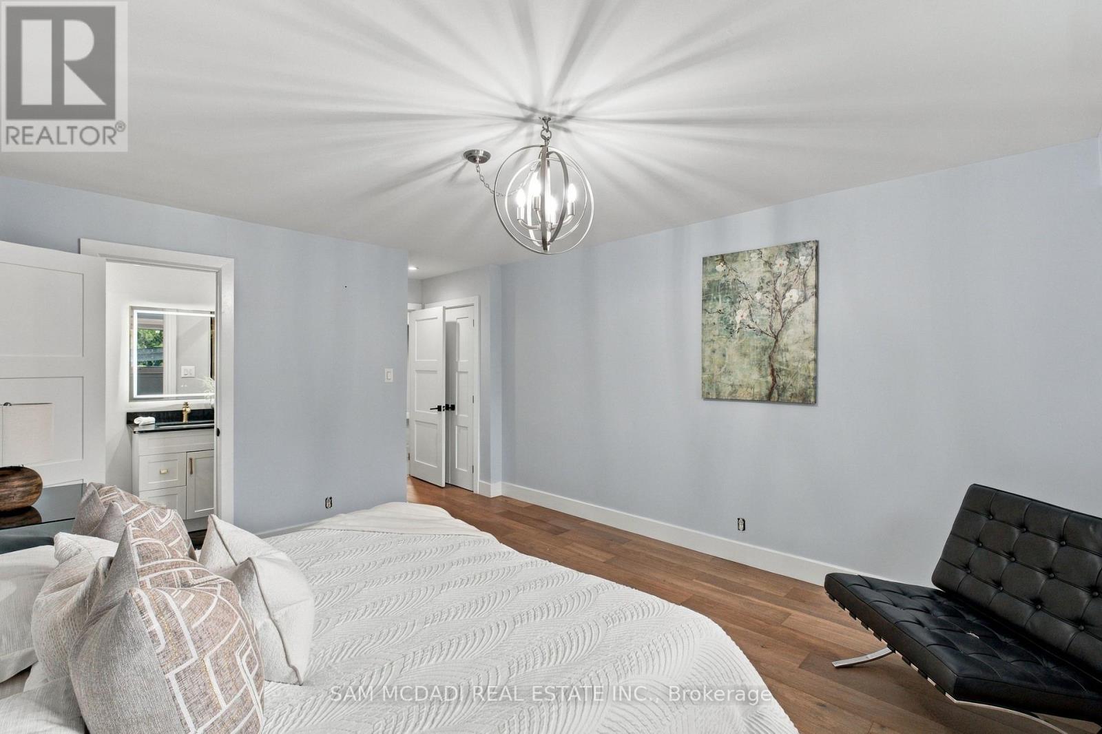 1357 Saginaw Crescent, Mississauga, ON