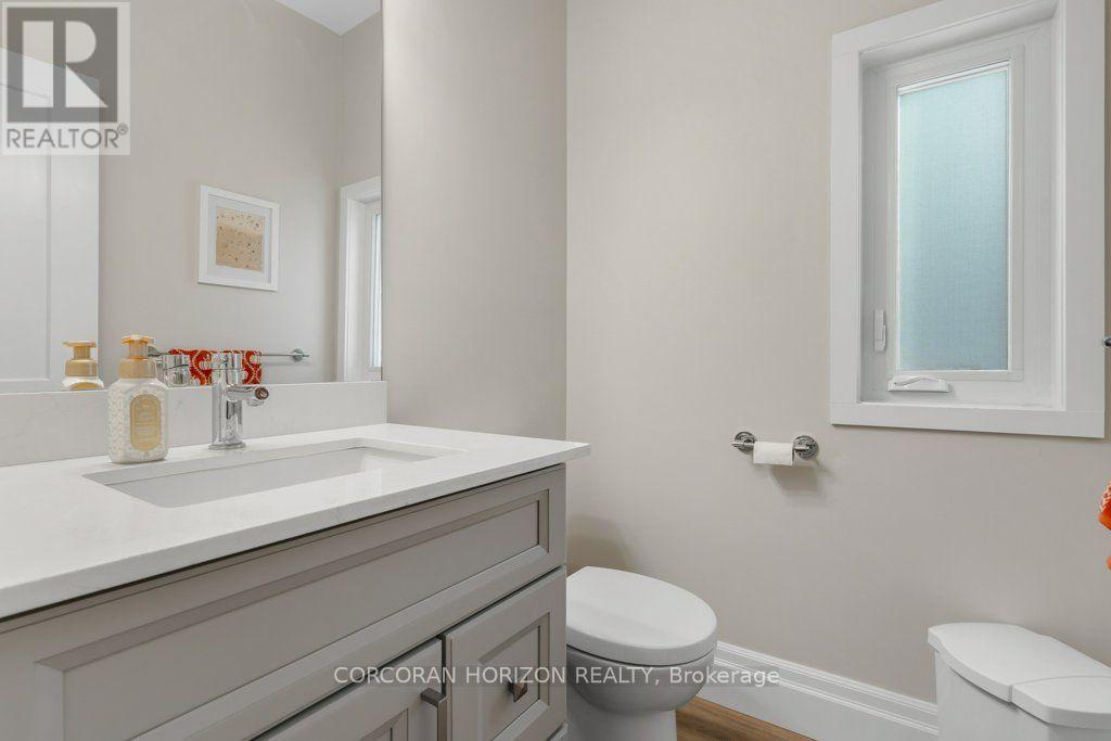 33 Young Street, Waterloo, ON