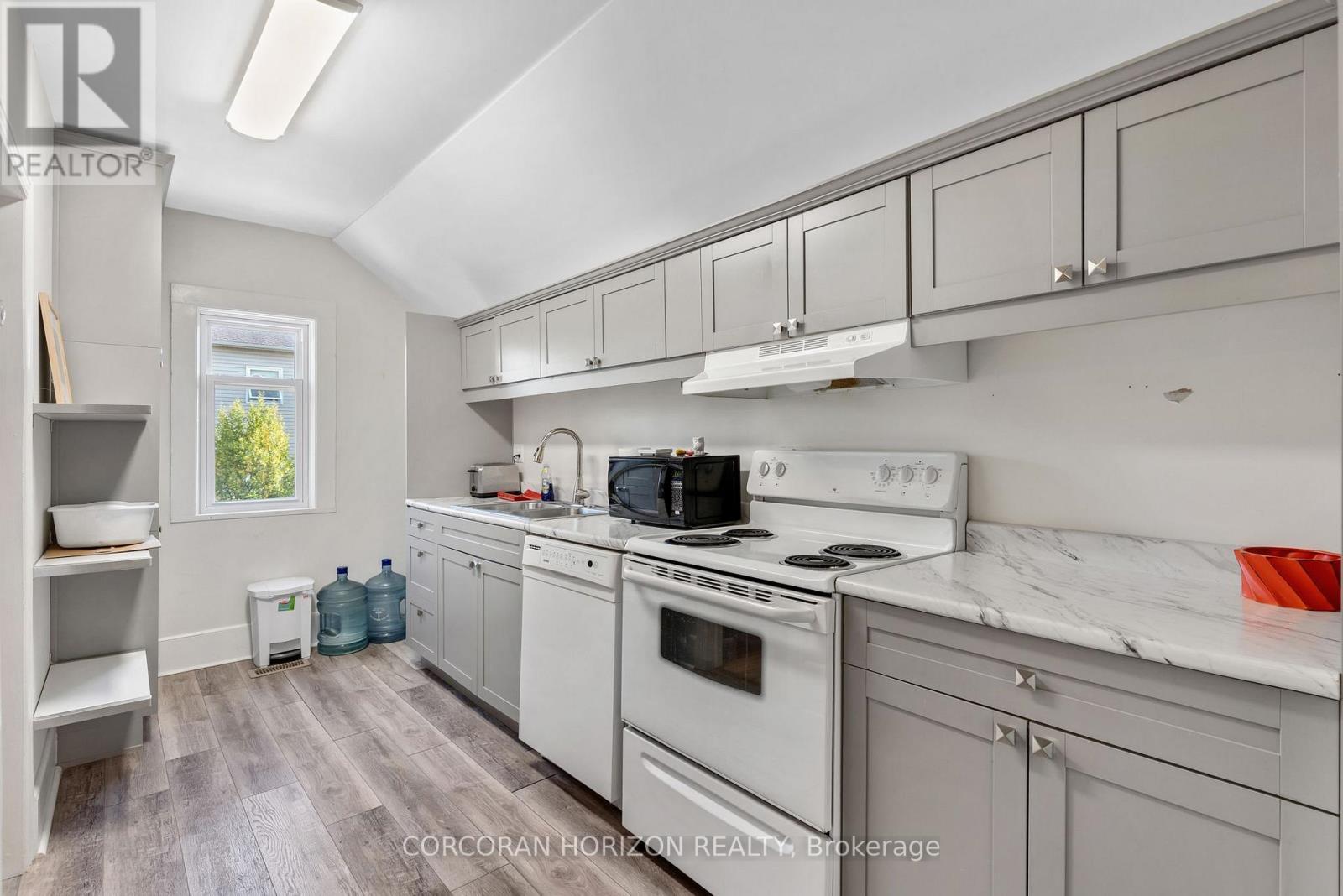33 Young Street, Waterloo, ON