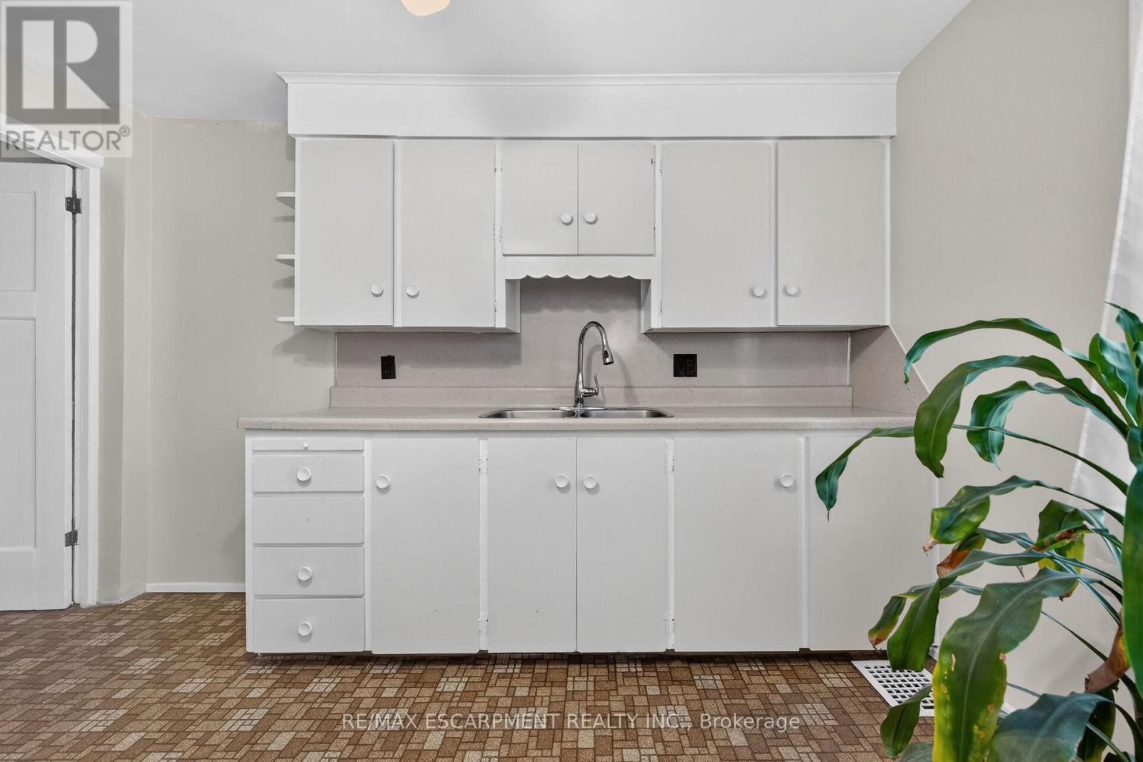 103 Belmont Avenue, Hamilton, ON
