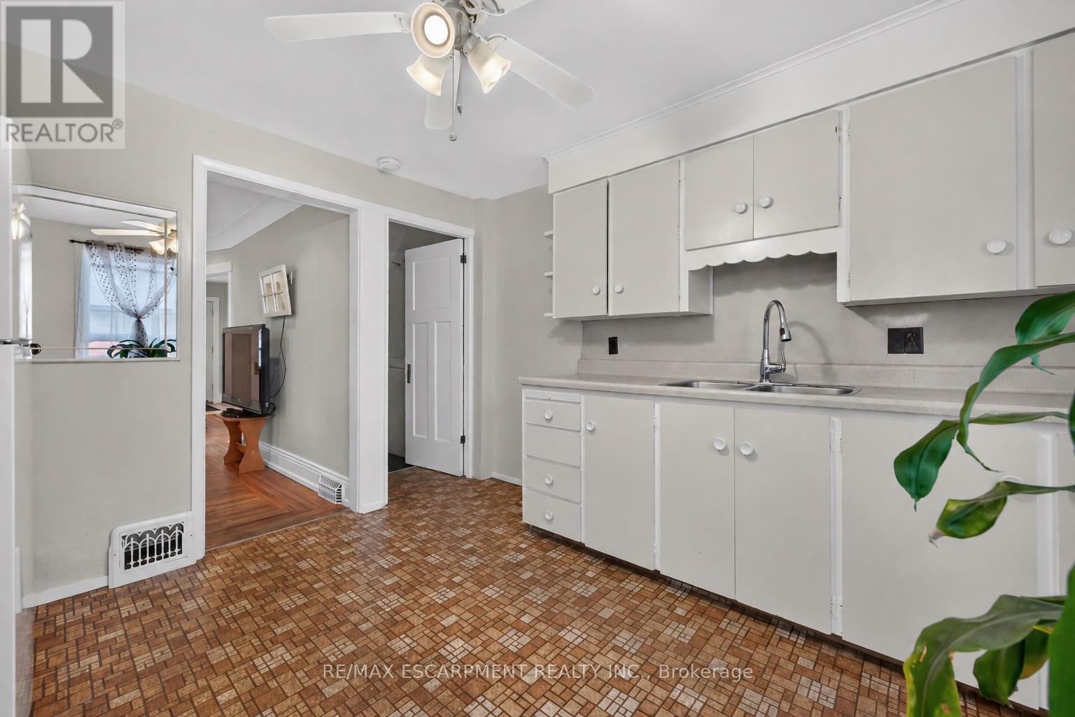 103 Belmont Avenue, Hamilton, ON