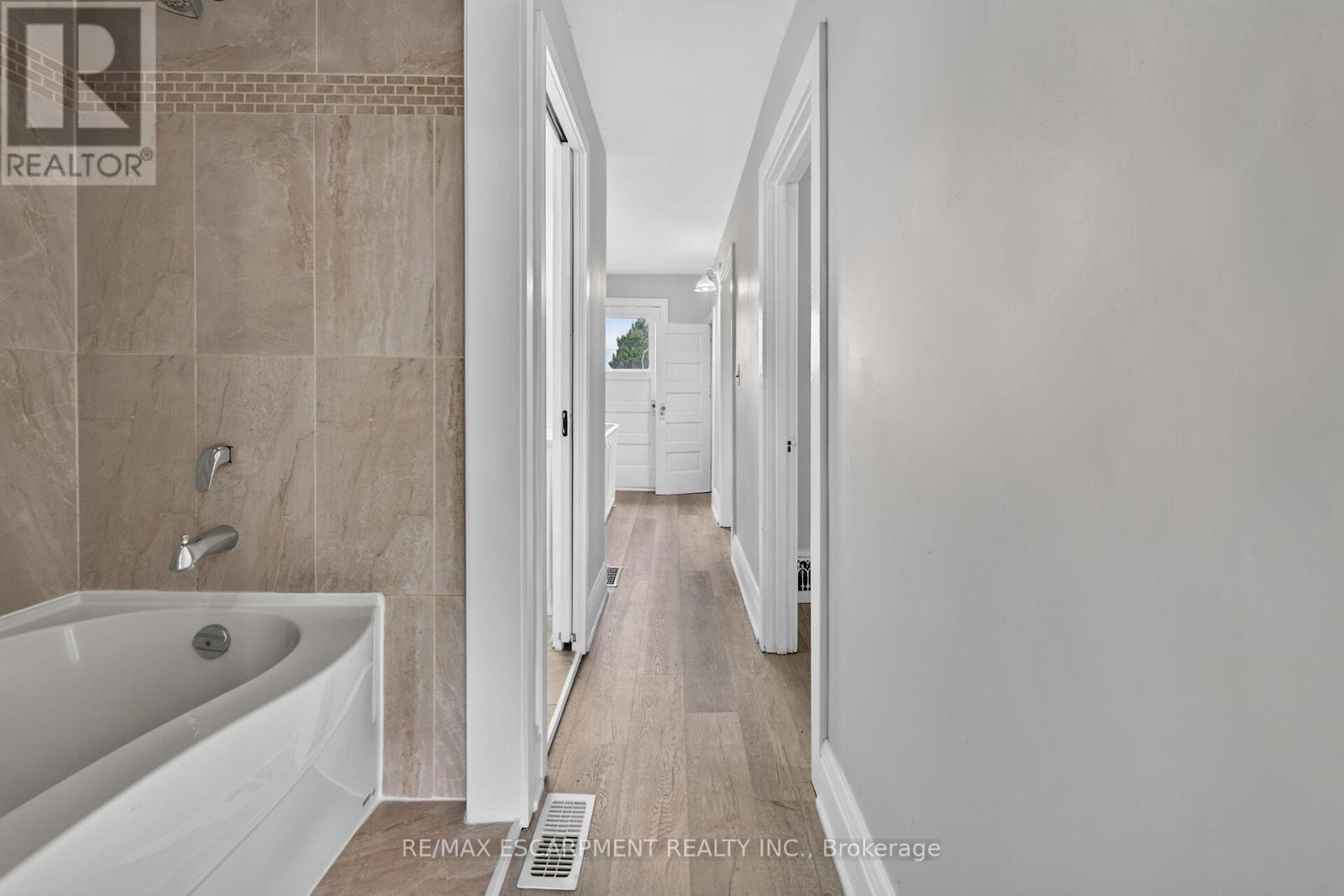 103 Belmont Avenue, Hamilton, ON