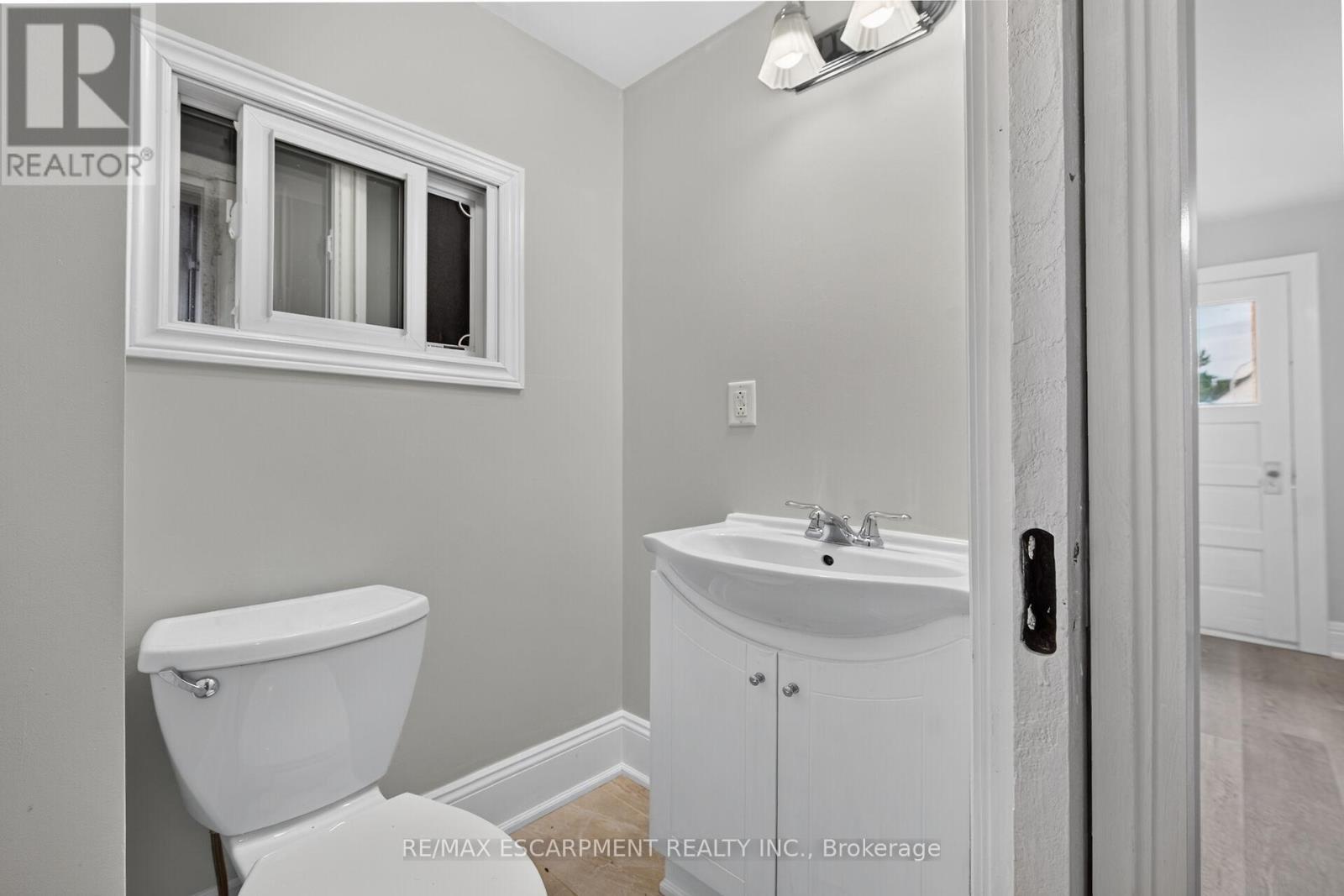 103 Belmont Avenue, Hamilton, ON