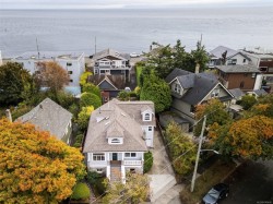 103 Bushby St Victoria, BC V8S 1B3
