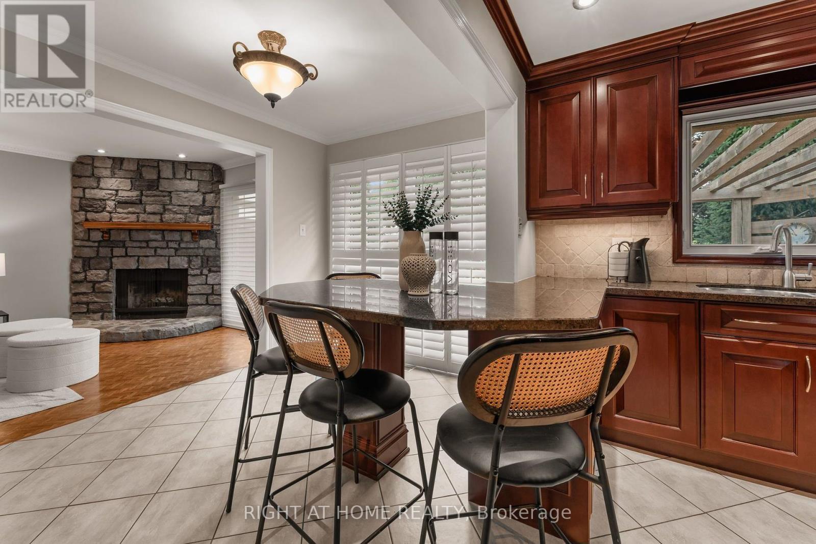 5382 Huntingfield Drive, Mississauga, ON