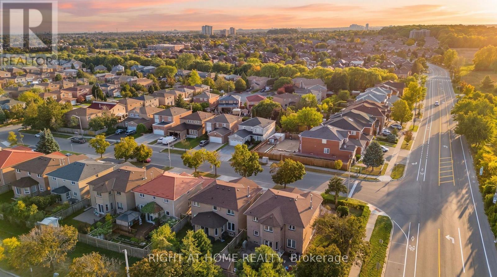 5382 Huntingfield Drive, Mississauga, ON