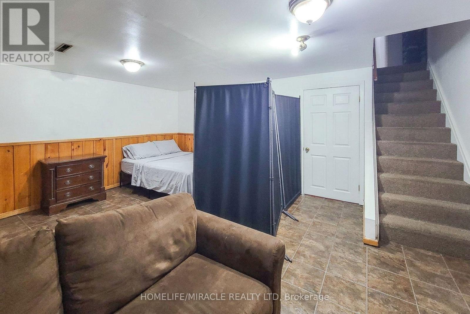 30 Jerome Crescent, Hamilton, ON
