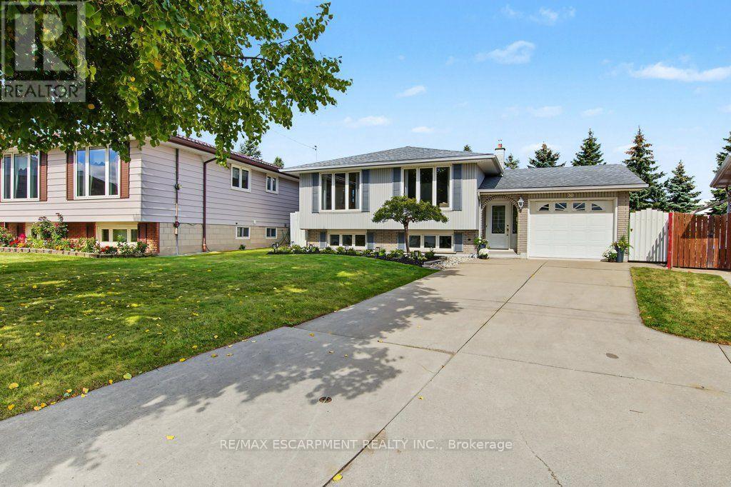 30 Catalina Drive, Hamilton, ON