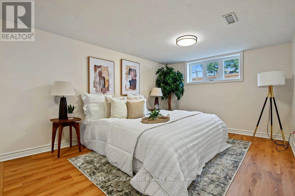 30 Catalina Drive, Hamilton, ON