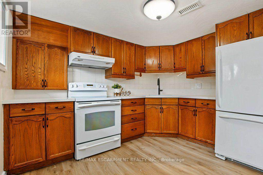 30 Catalina Drive, Hamilton, ON
