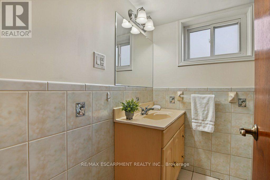 30 Catalina Drive, Hamilton, ON