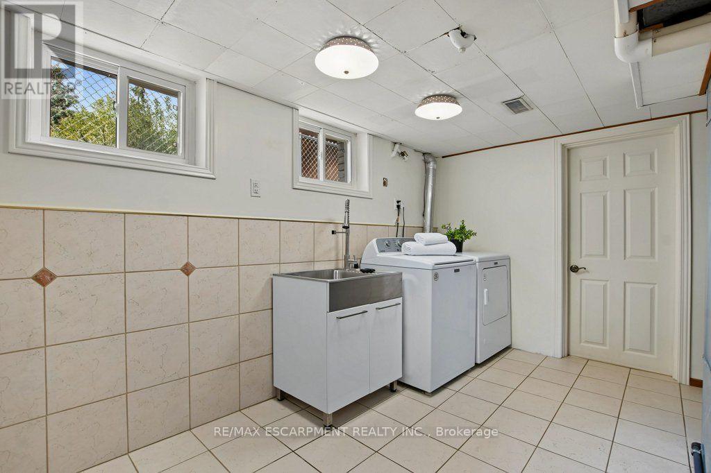 30 Catalina Drive, Hamilton, ON