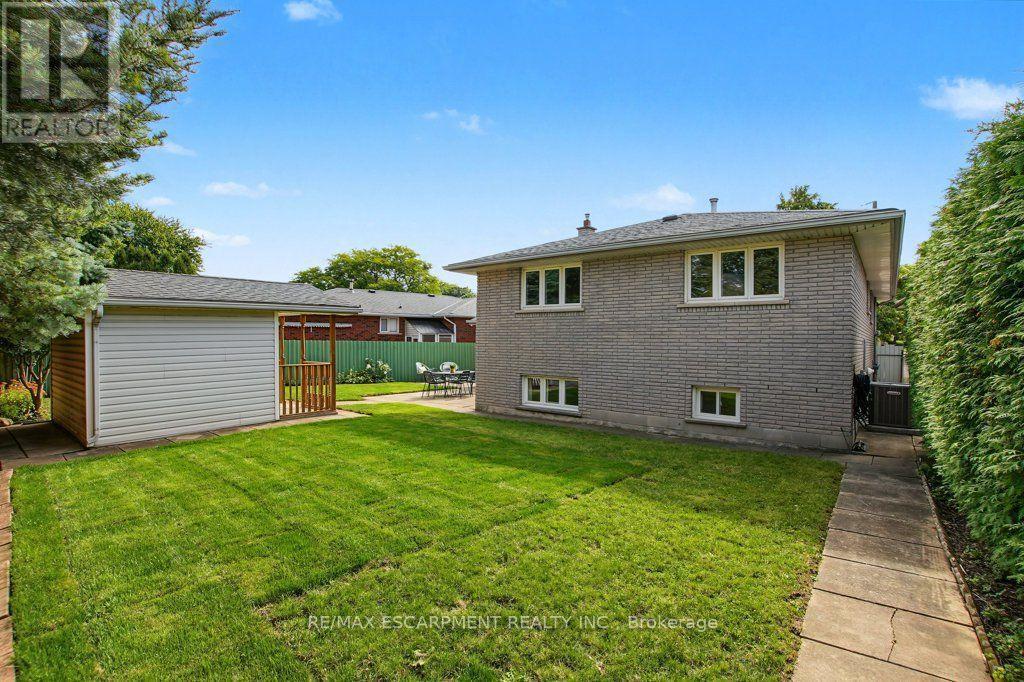 30 Catalina Drive, Hamilton, ON