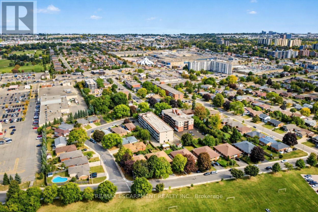 30 Catalina Drive, Hamilton, ON