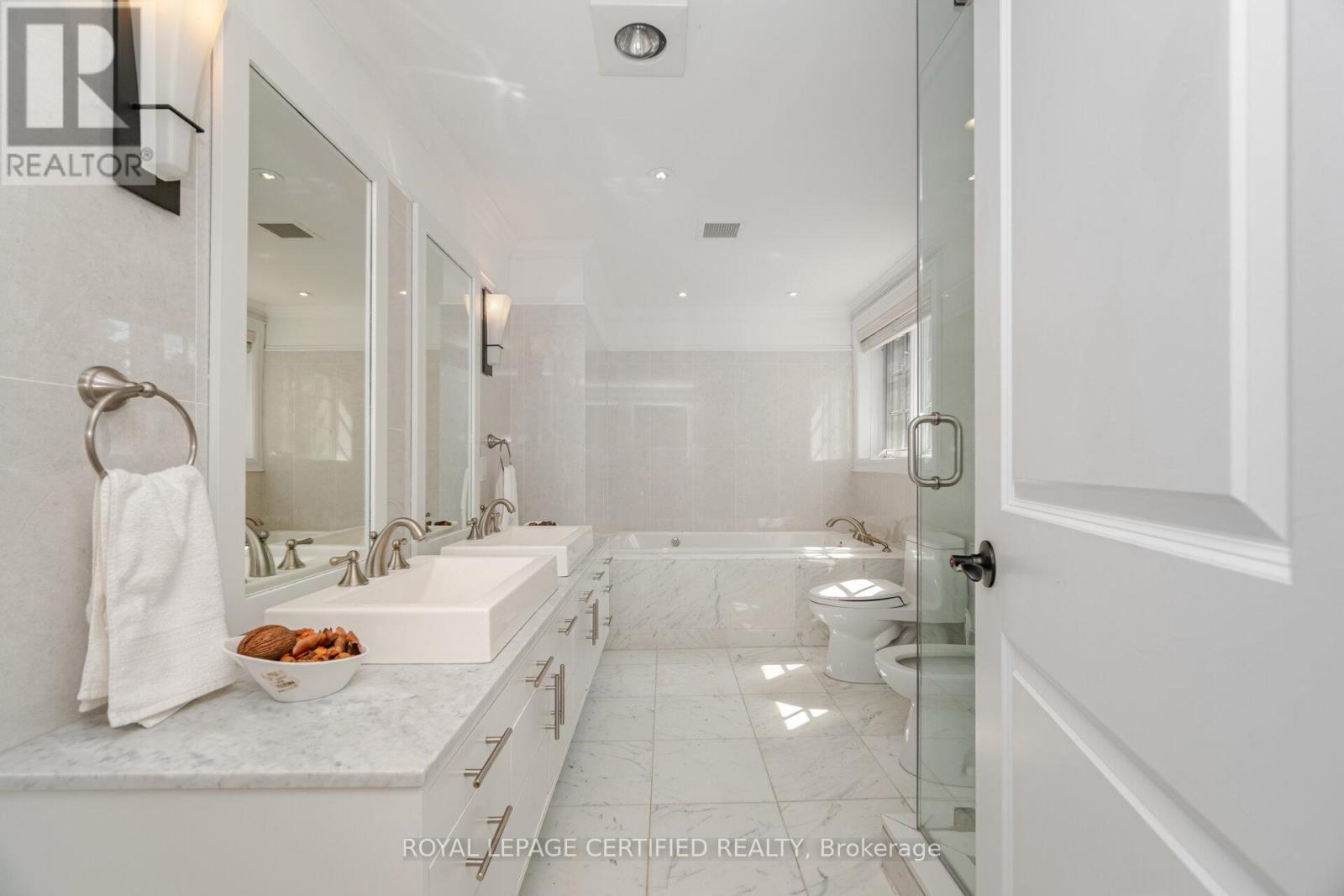 2197 Courrier Lane, Mississauga, ON