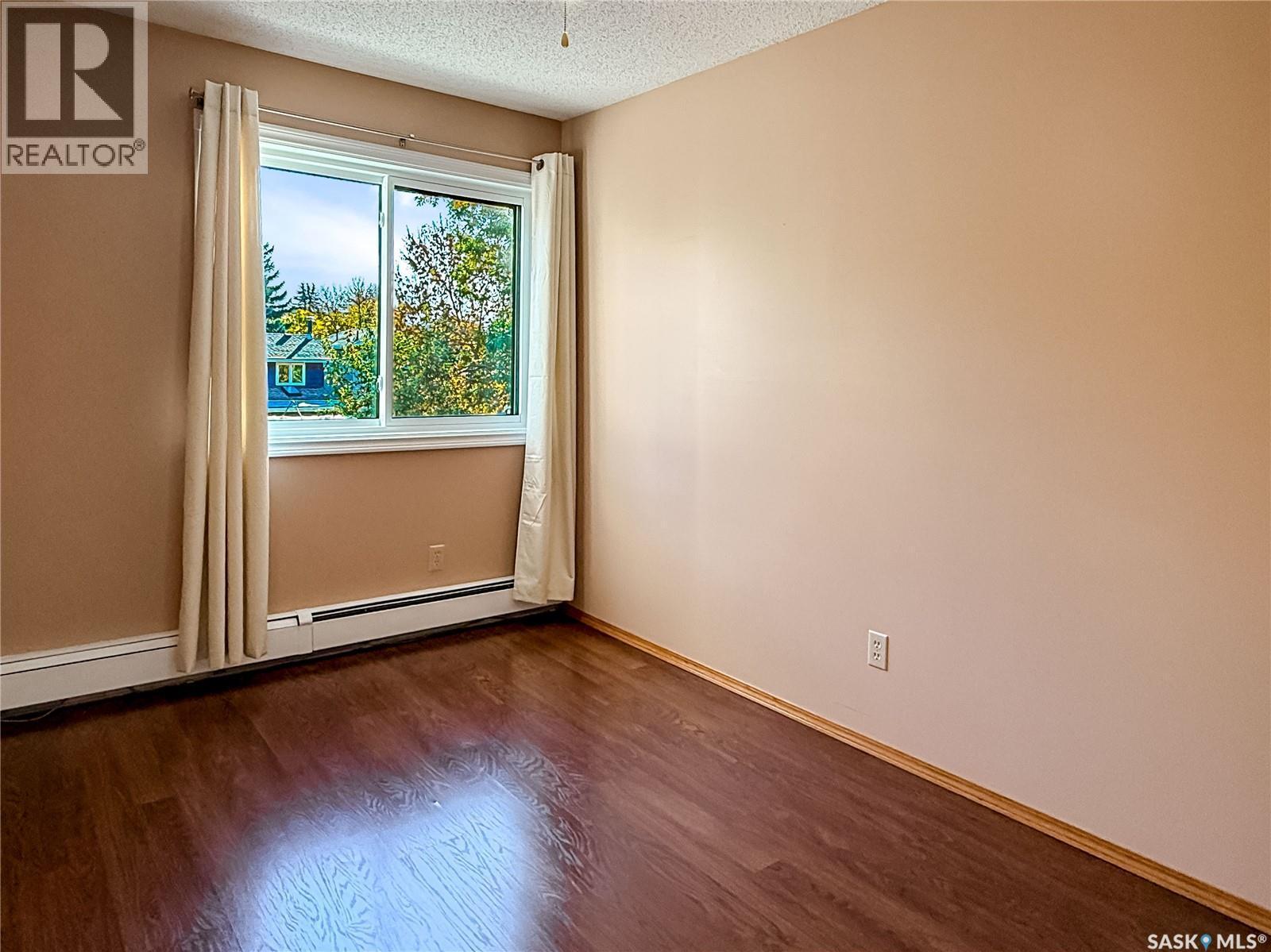 219 960 Assiniboine Avenue E, Regina, SK