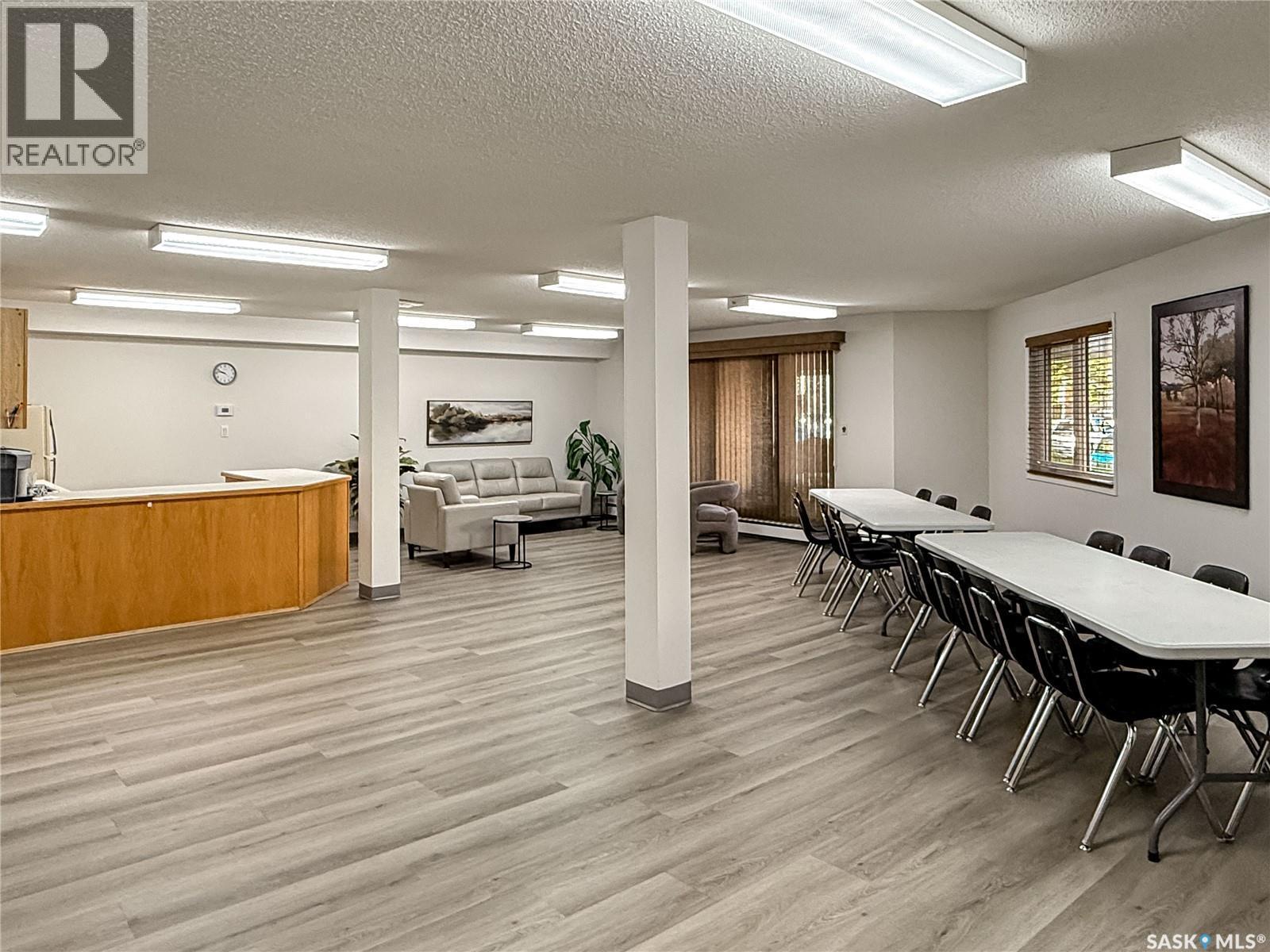 219 960 Assiniboine Avenue E, Regina, SK