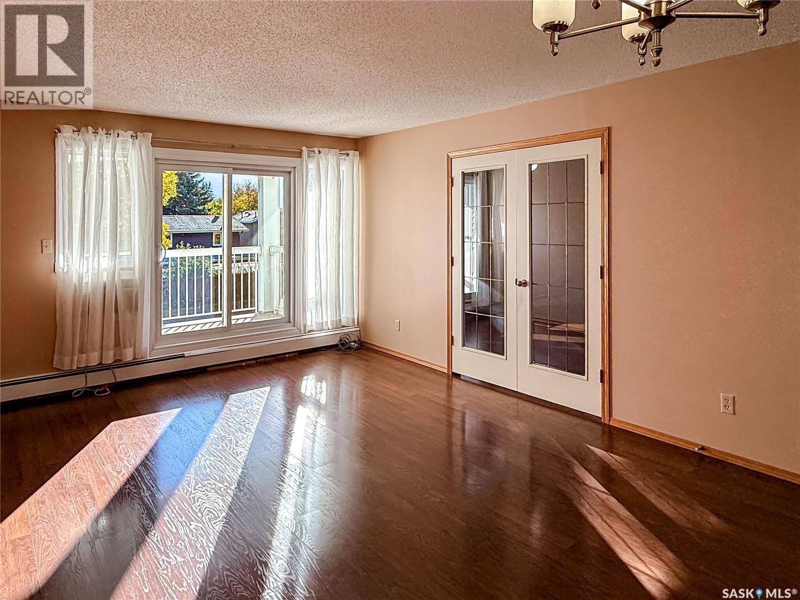 219 960 Assiniboine Avenue E, Regina, SK