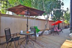 5 SORAUREN AVENUE Toronto, ON M6R 2C6