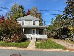 560 Queen ST Bathurst, NB E2A 2J7