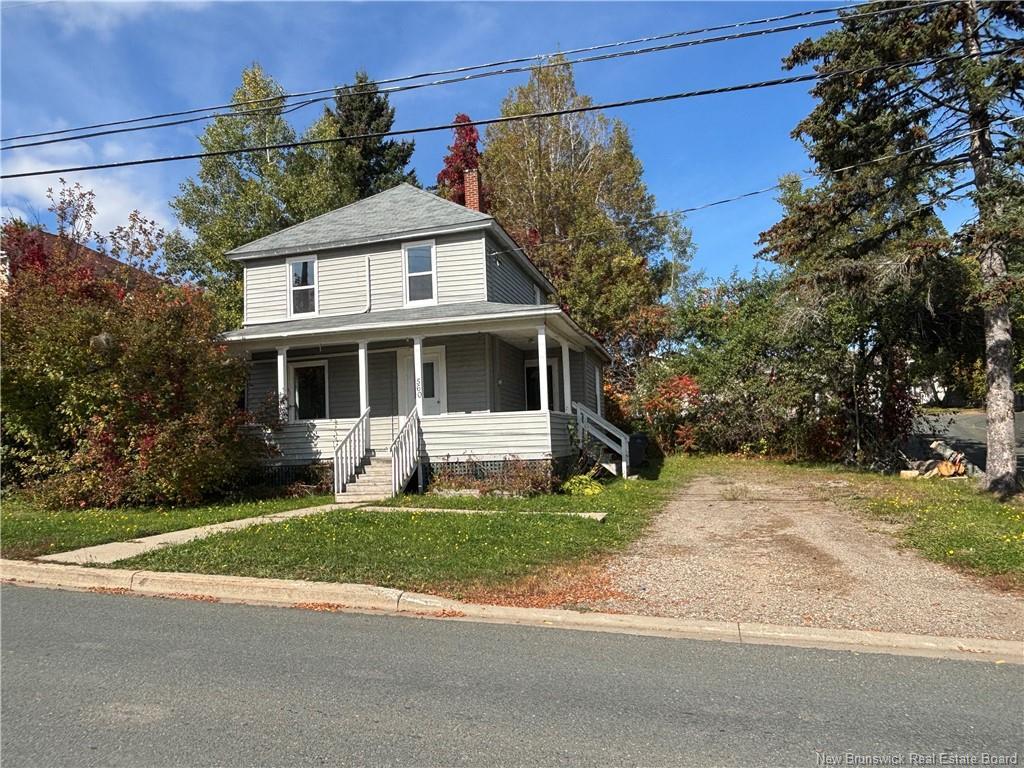 560 Queen St, Bathurst, NB