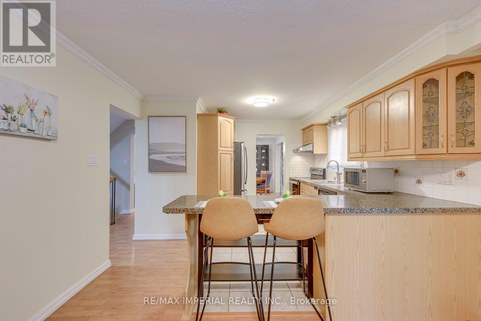 6100 Wabukayne Court, Mississauga, ON