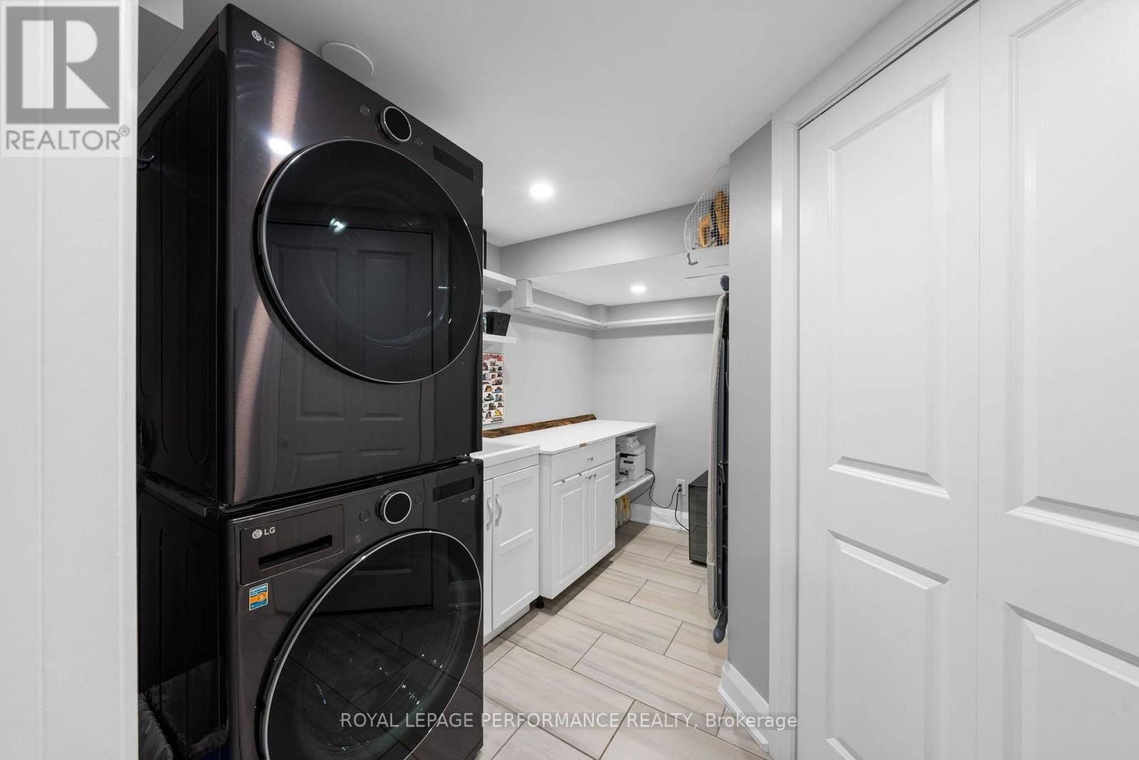 2189 Blossom Drive, Ottawa, ON