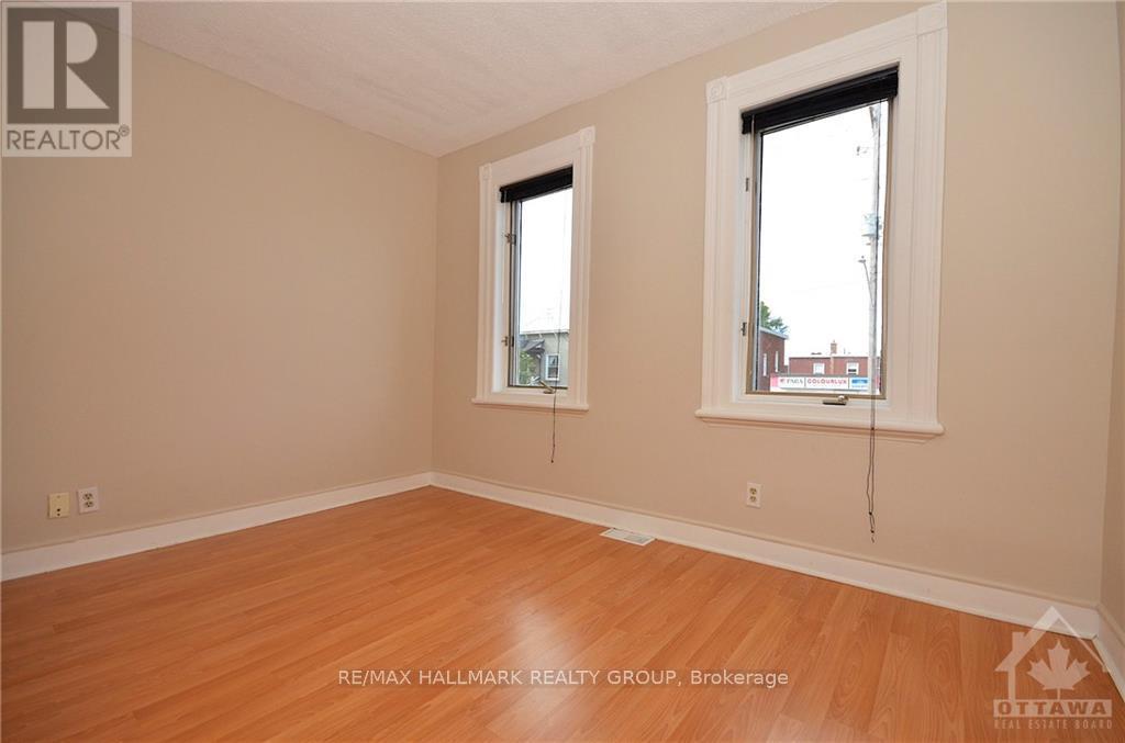 Imported from oreb - 205 Rochester Street, Ottawa, ON