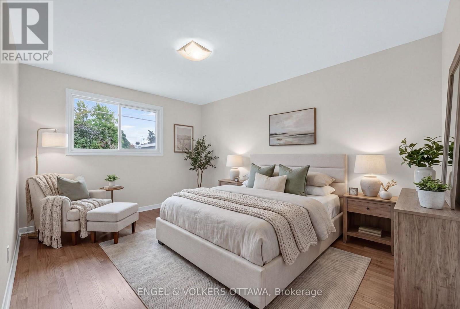 Virtually staged - 1238 St. Paul Avenue, Ottawa, ON