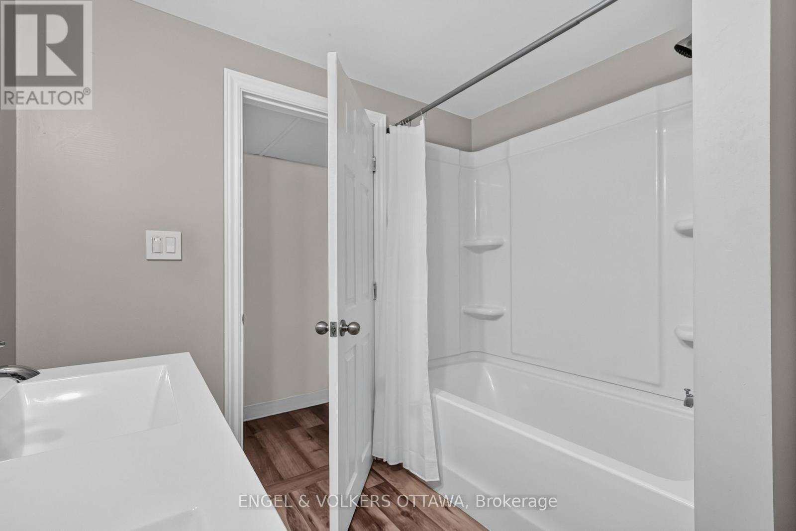 1238 St. Paul Avenue, Ottawa, ON
