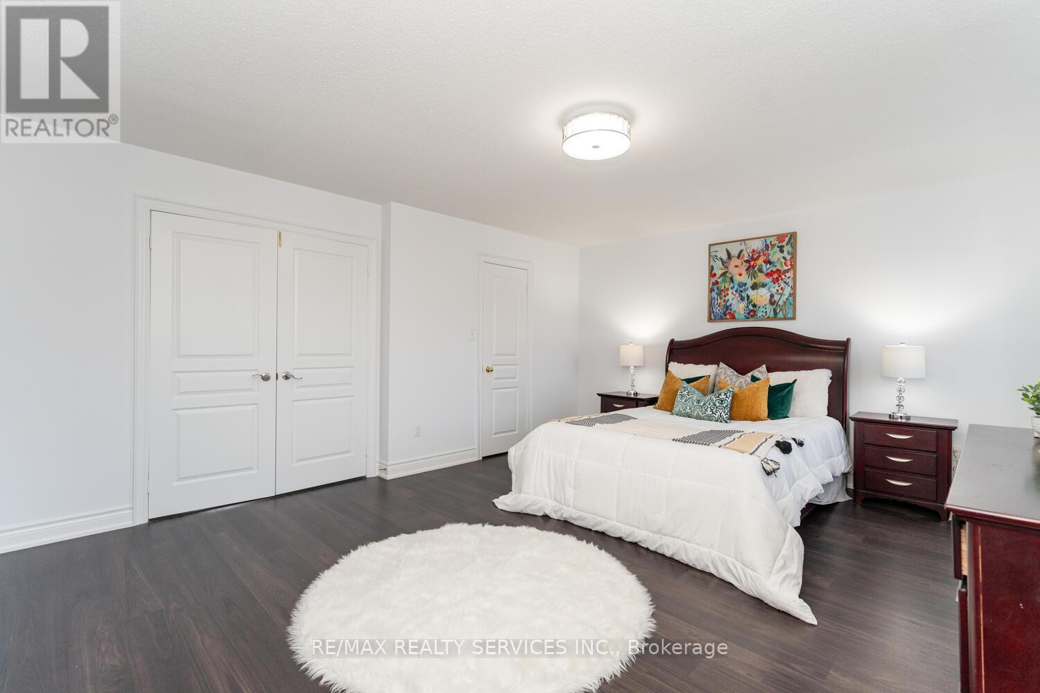 5452 Meadowcrest Avenue, Mississauga, ON